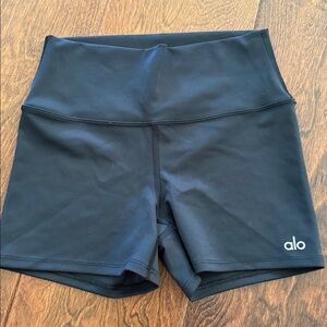 Alo 3" High-Waist Airlift Short